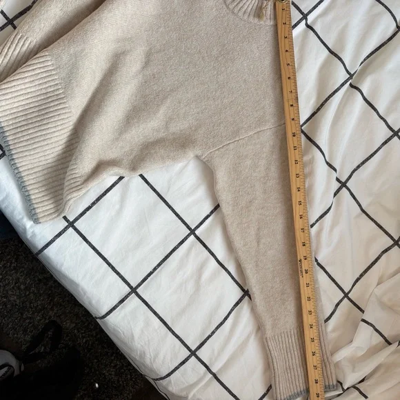 Faherty Wool Oversized Sweater - Picture 7 of 7